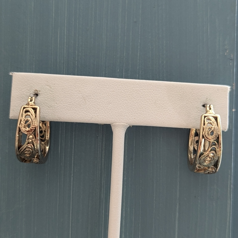 Gold Filligree Hoop Earrings 10kt gp